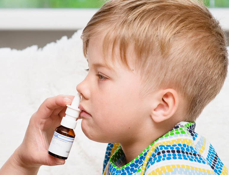 cách chăm sóc trẻ viêm mũi dị ứng