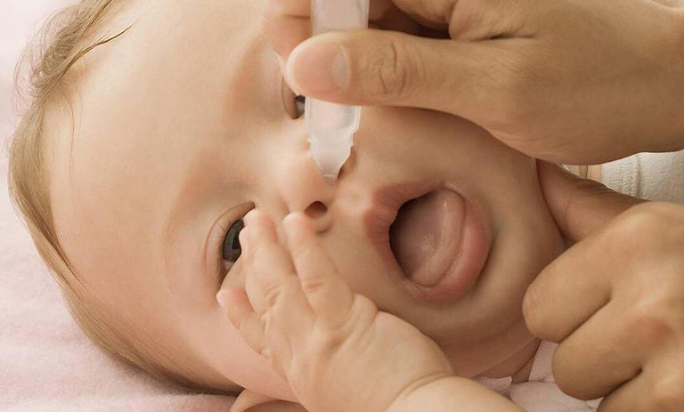 cách chăm sóc trẻ bị viêm mũi dị ứng 