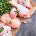 Người bị viêm xoang có nên ăn thịt gà không?