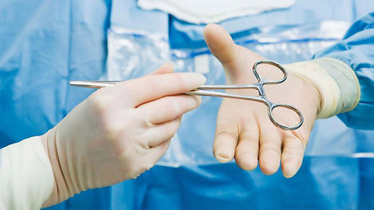 Phẫu thuật cắt bỏ khối u nhú amidan giúp điều trị dứt điểm tình trạng bệnh
