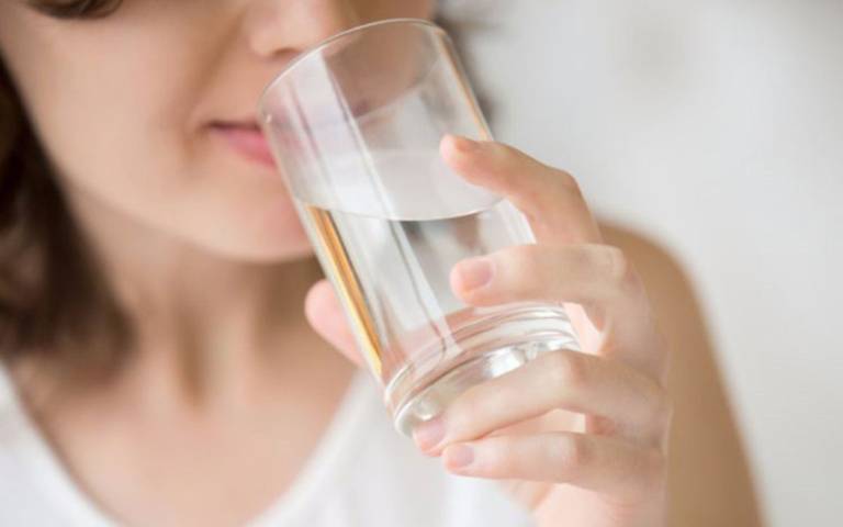 Thận yếu có nên uống nhiều nước? Uống gì tốt nhất?